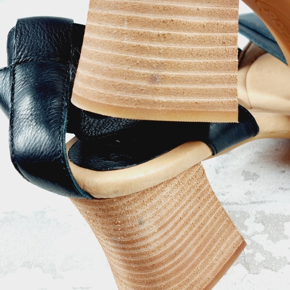 NEW Born Tahlia Black Leather Open Toe Ankle Strap Block Heel Sandals M760 - Picture 12 of 13